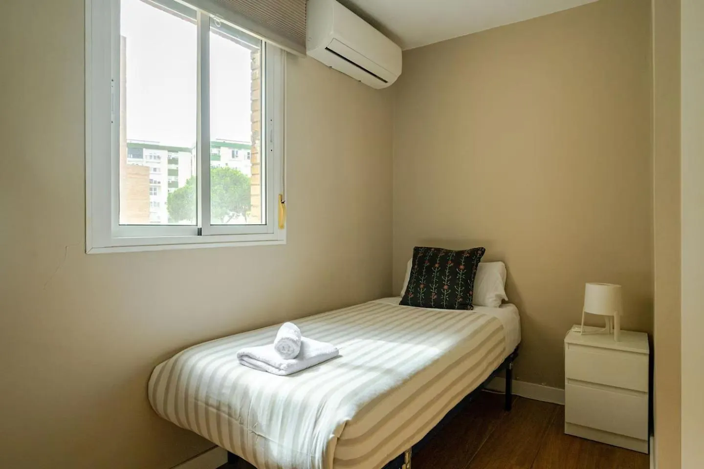 Torneo Free Parking Luminoso Climatizado 7 Pax Apartment Seville Spain